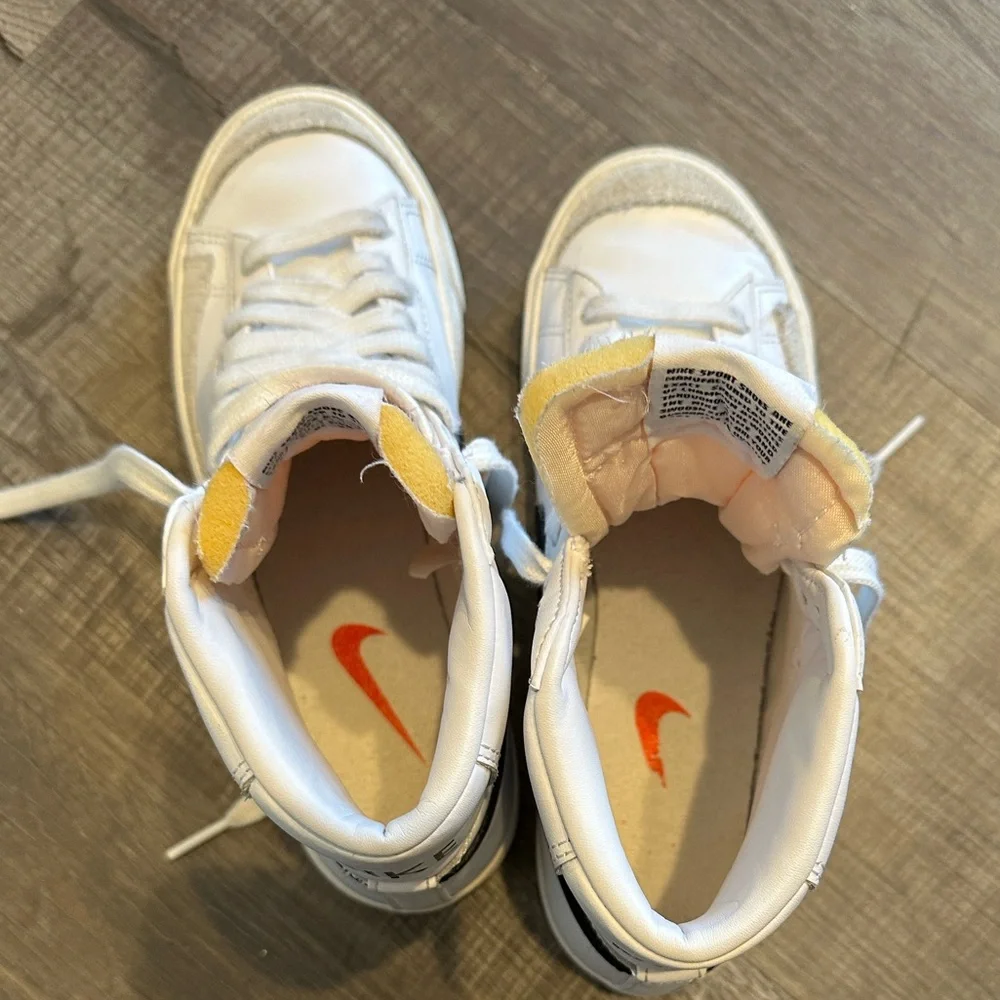 Women’s Nikes blazers size 6 White and Black High-Top Sneakers - Picture 8 of 8